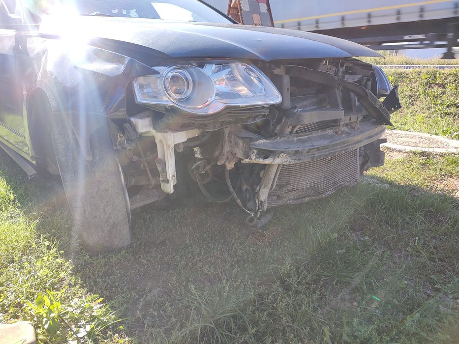 Dezmembrez passat B6 2007