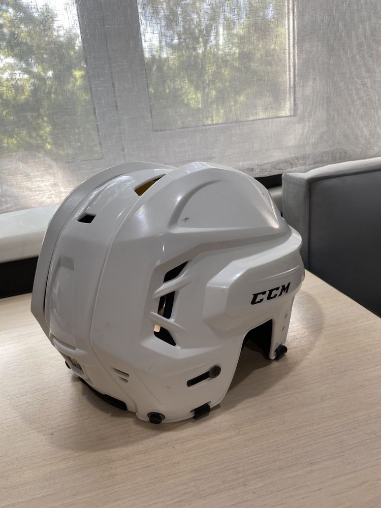 Хоккейный шлем ССМ размер SR