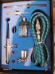 Vand aerograf cu toate accesorile
