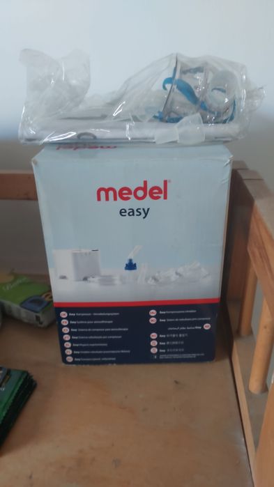 Inhalator model Medel Easy