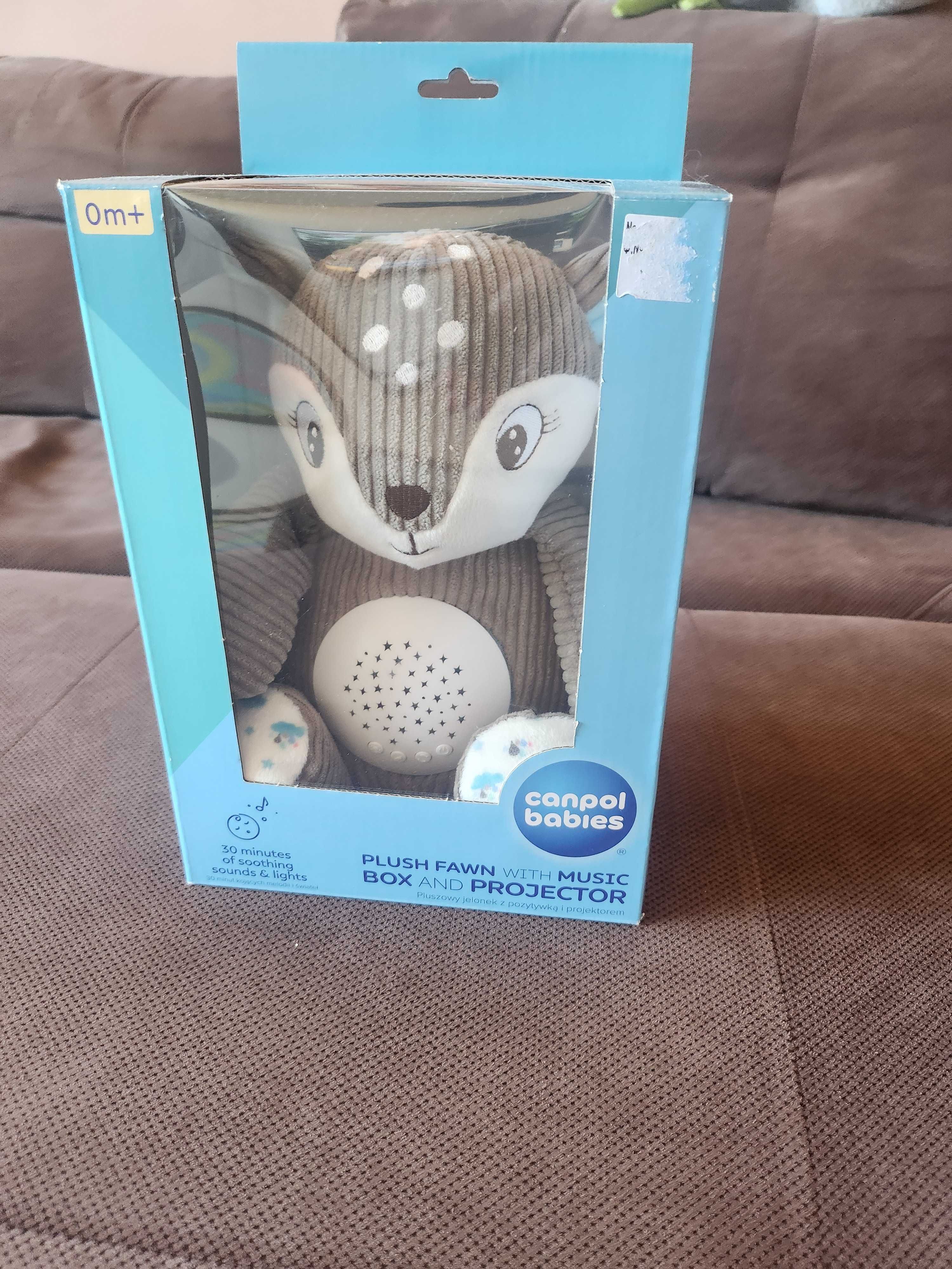 Нова играчка за новородено дете.