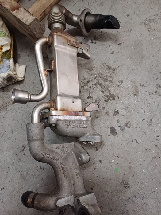 Racitor gaze cu EGR 057131512G 057131512H4.0 TDI Audi A8 4E 2002-2009