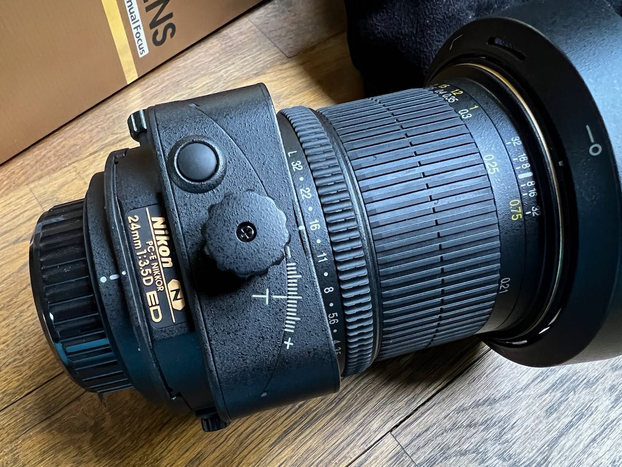 Obiectiv Nikon 24mm f3.5 PC-E ED (impecabil, ca nou)
