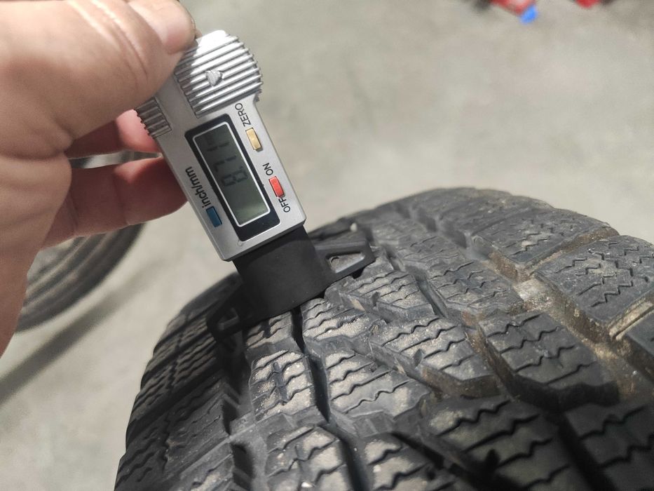 2бр.зимни гуми 205/65/16C Firestone