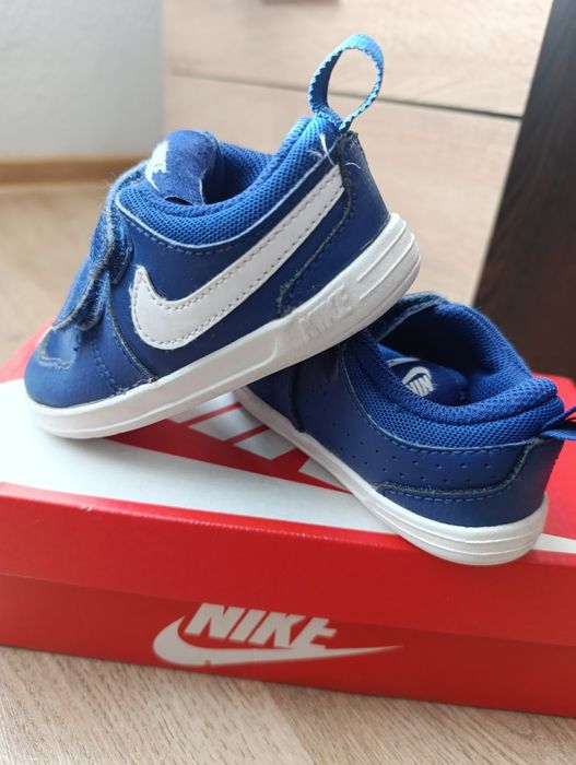 Маратонки за момче Nike, номер 21, стелка 13 см.