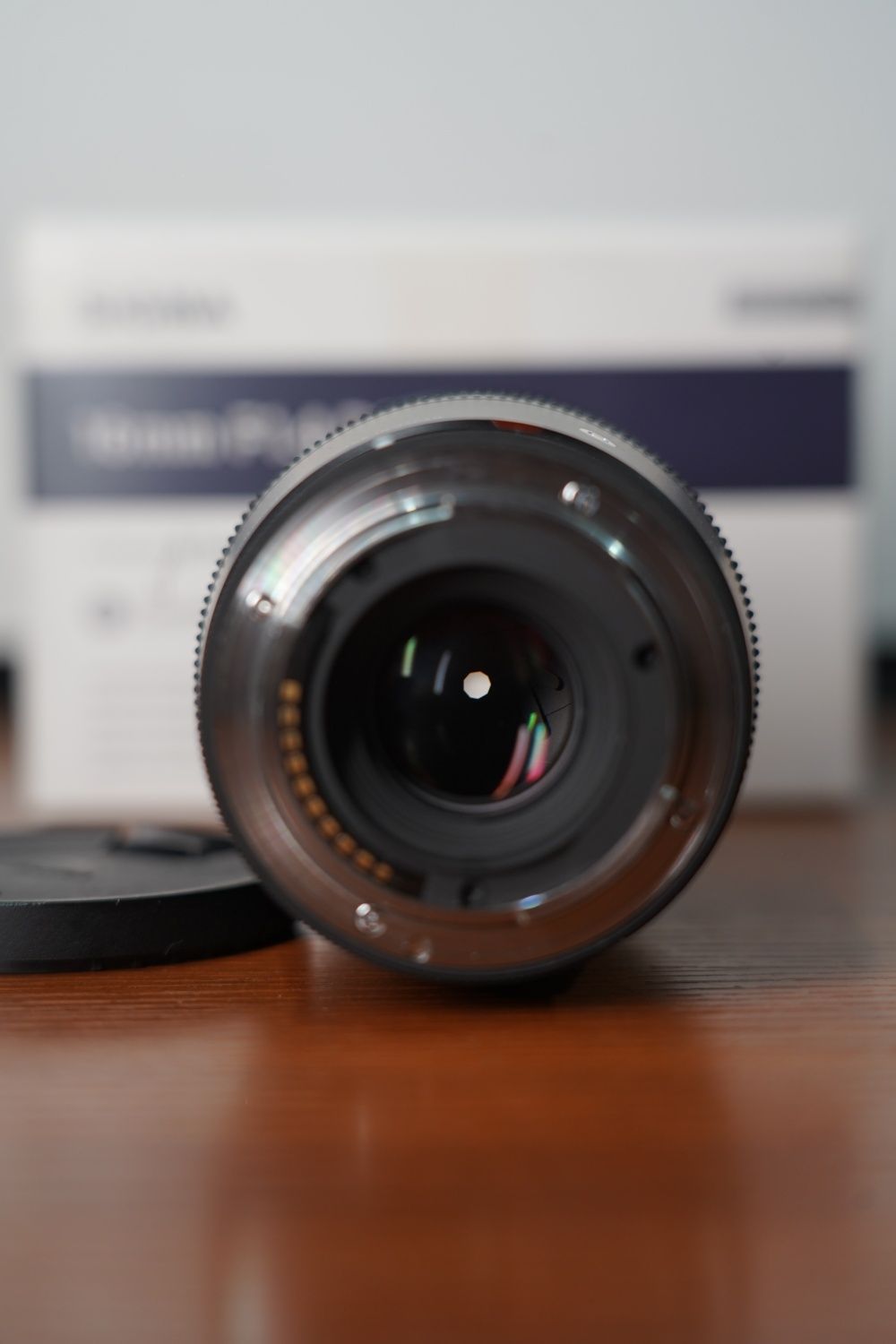 Обьектив для sony: sigma 16 mm f1.4 DC in