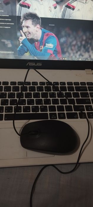 Noutbuk sotiladi ASUS