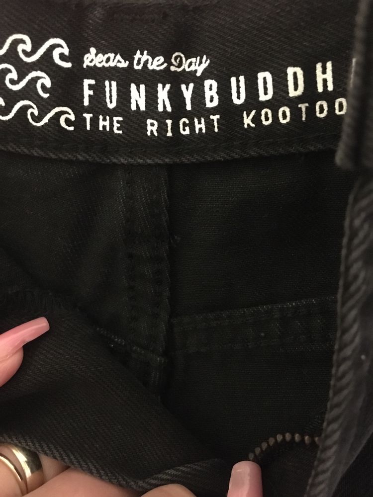 Blugi scurti Funky Buddha marimea M