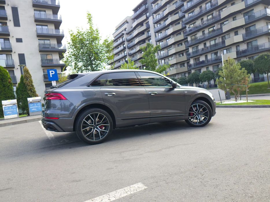 Audi Q8 Audi Q8 masina personala foarte intretinut/ PANORAMIC