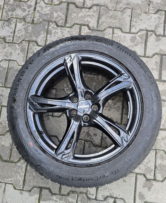 Vând roți iarna pentru Ford Edge 235 55 19 ms