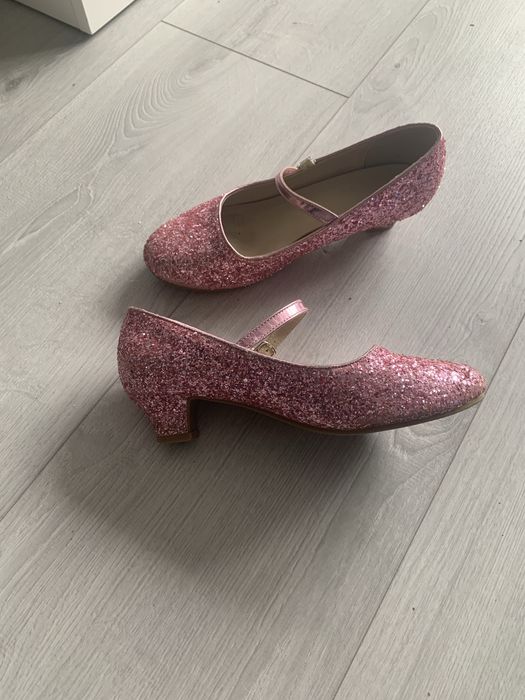 Обувки, брокатени, 37