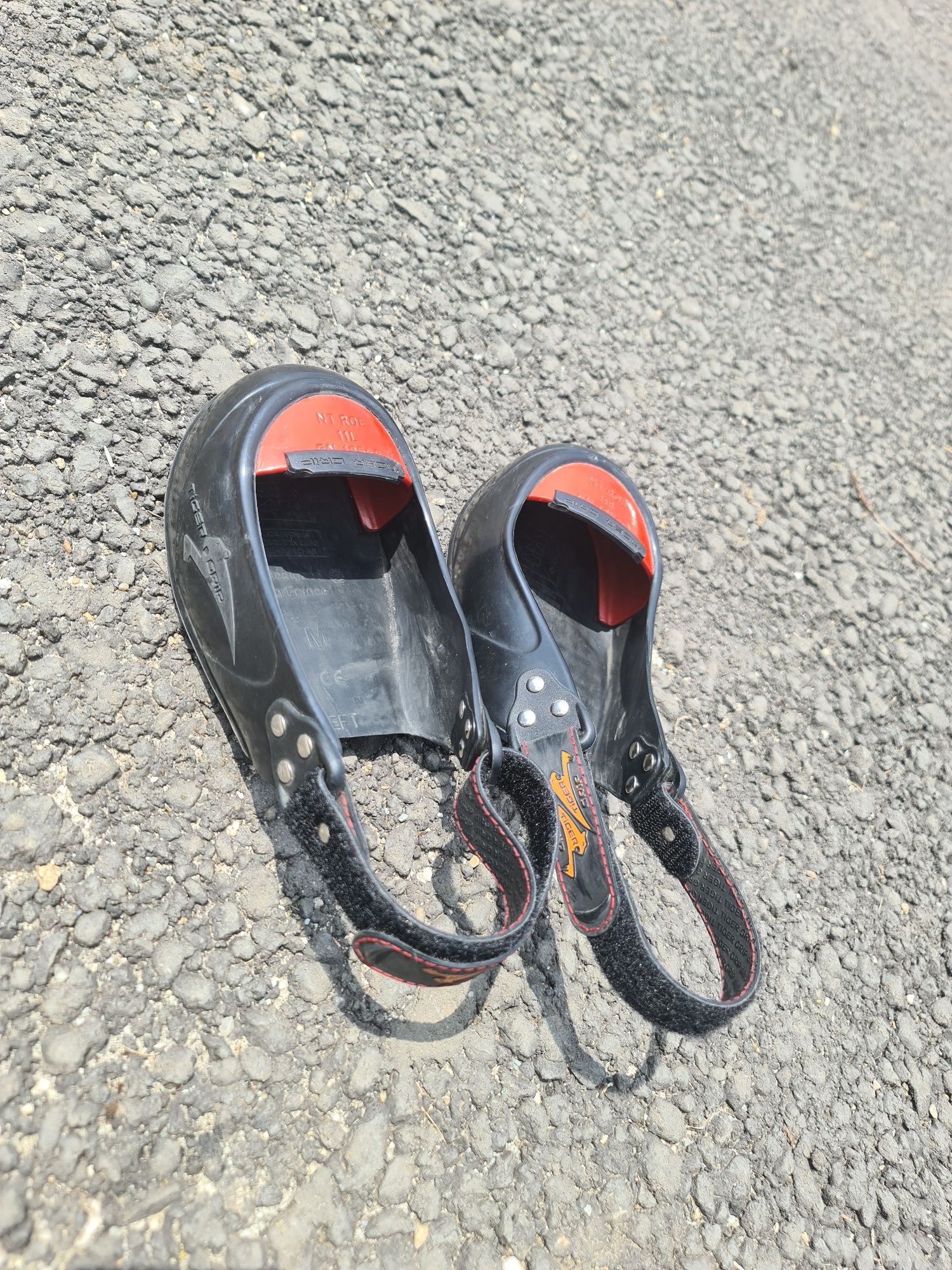 (Bocanci) Bombeu vizitatori Tiger Grip  vand/schimb