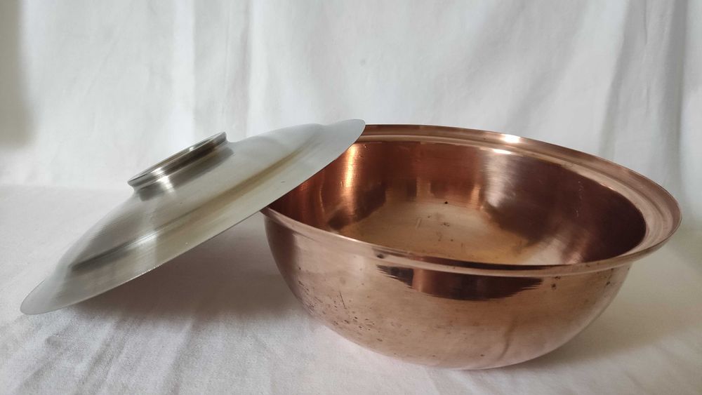 Стари медни съдове за готвене