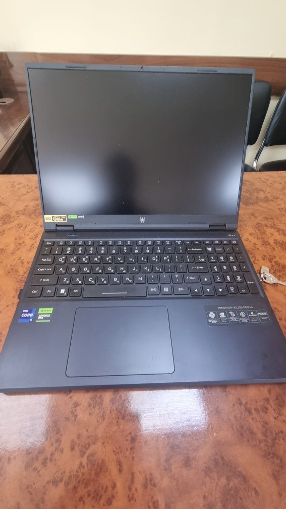 Acer predator helios 16