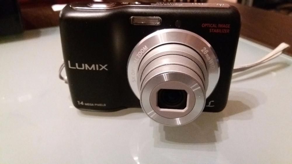Aparat foto Panasonic LUMIX DMC-LS5 la cutie