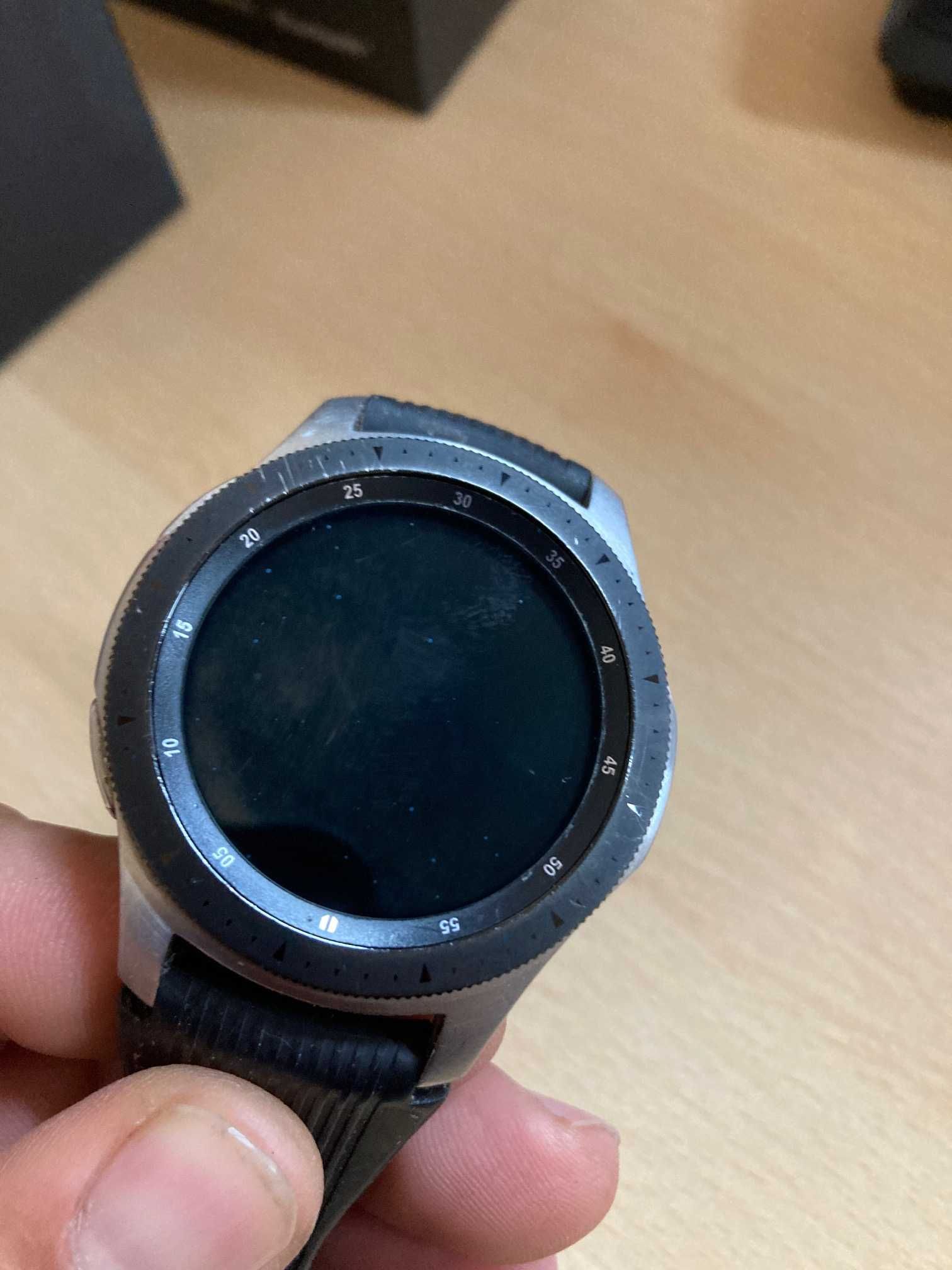 Смарт часовник SAMSUNG Galaxy Watch