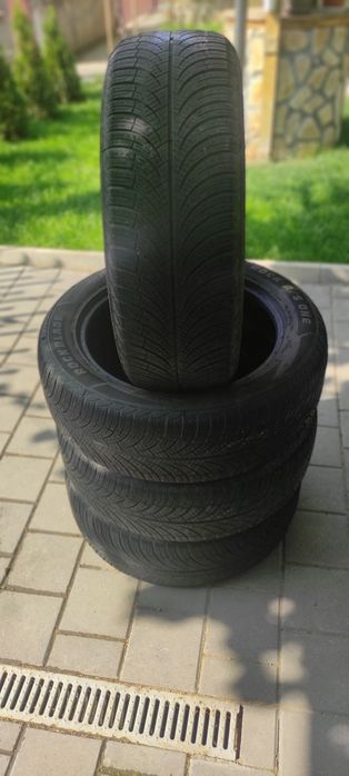 Продавам 4 броя гуми комплект  235/55/19 rock a/c one