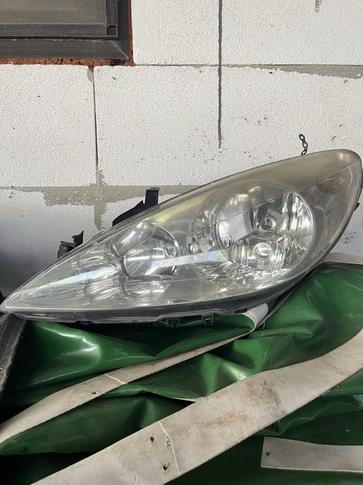 Фарове за Пежо 307