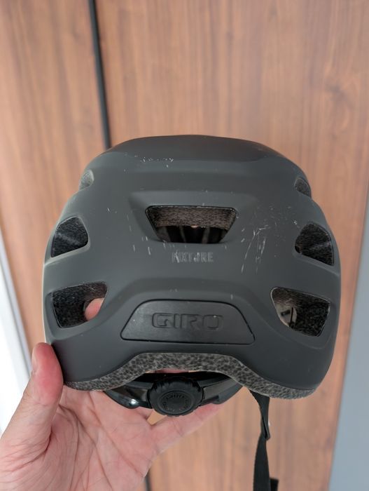 Vând cască de bicicleta Giro Fixture X mărime L