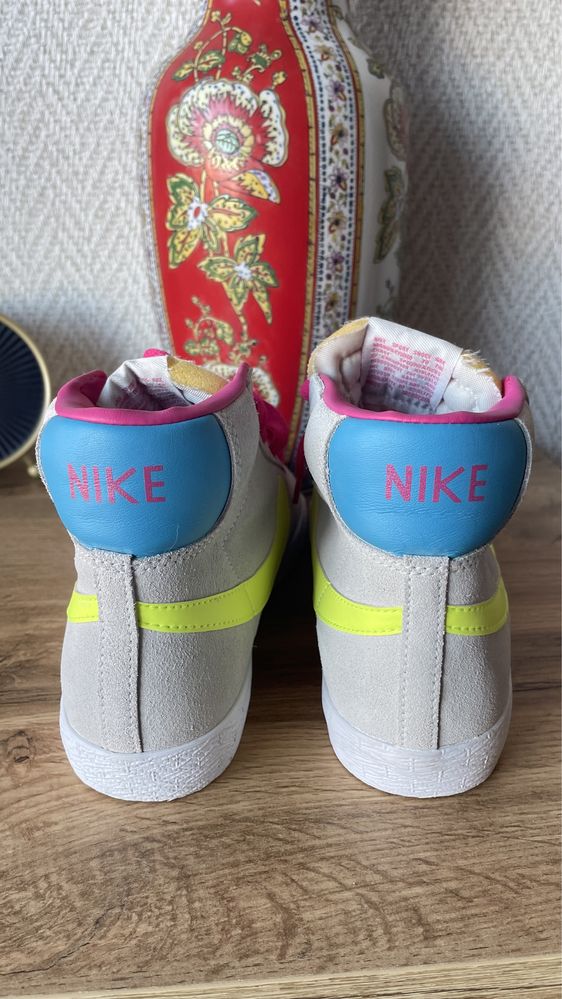 Нови кожени кецове Nike номер 37.5