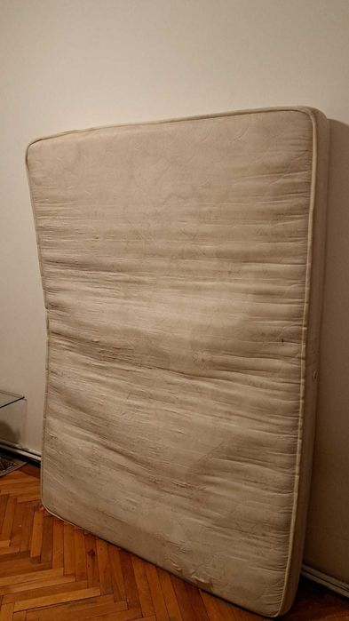 +++ Saltea pentru pat marime 200 x 140 folosita, ieftina +++