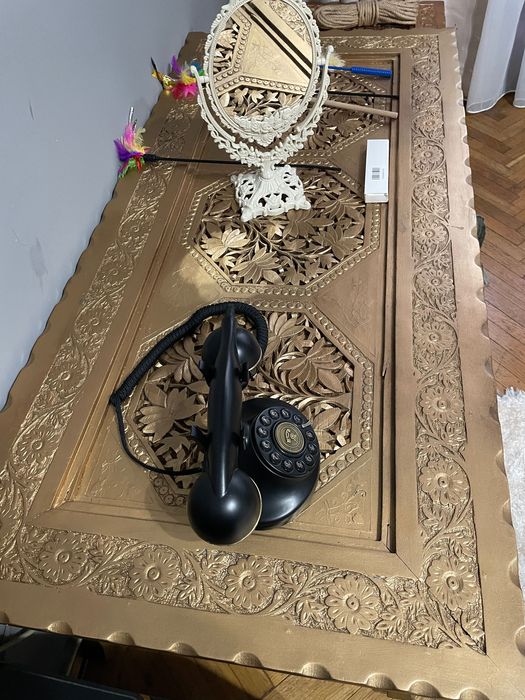 Masă cu scaune sculptate India