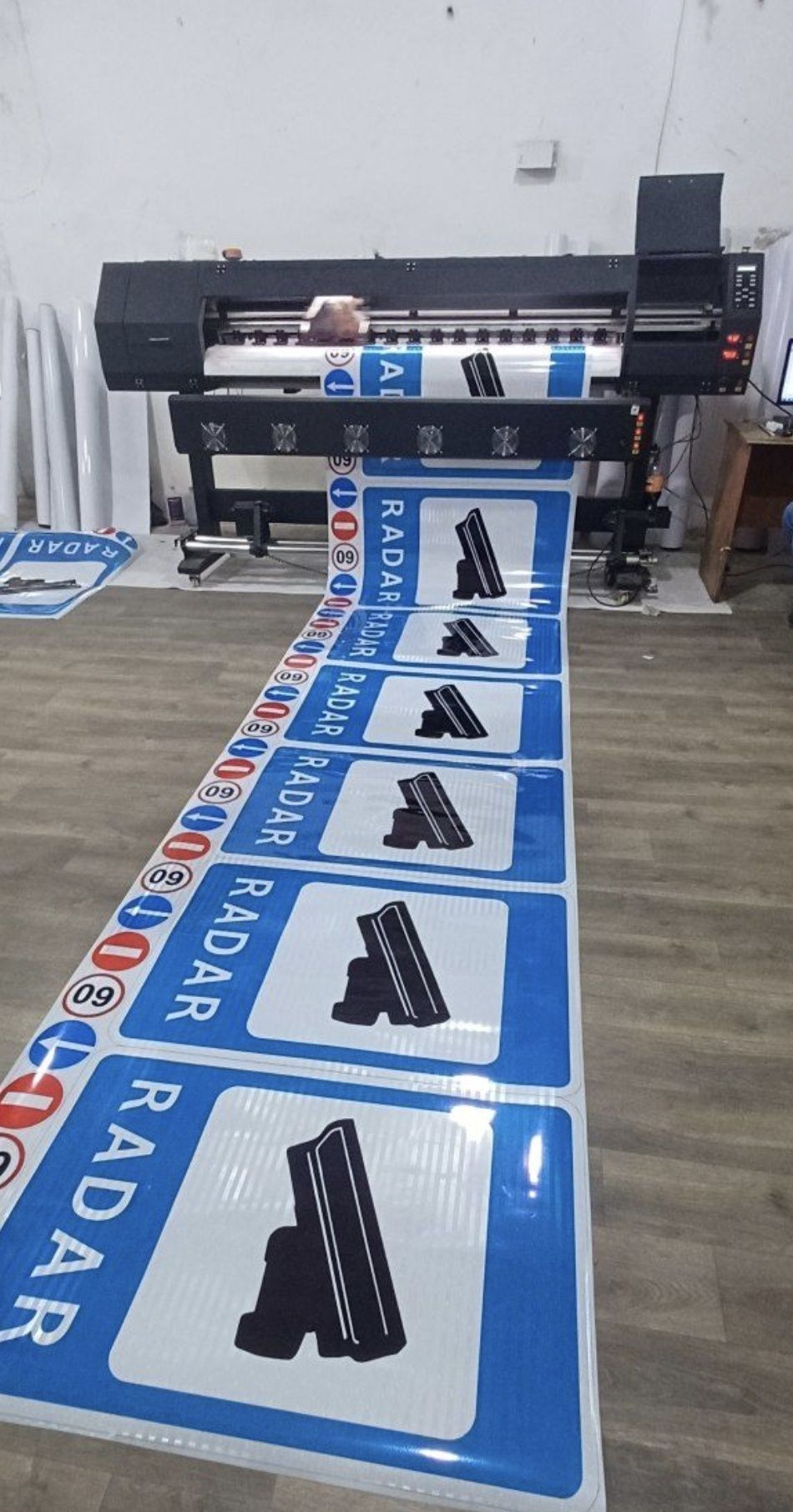 Znak  Yo'l belgi