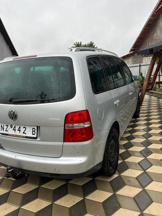 Volkswagen Toran 1.6 FSI Trapă crlig inpecabil