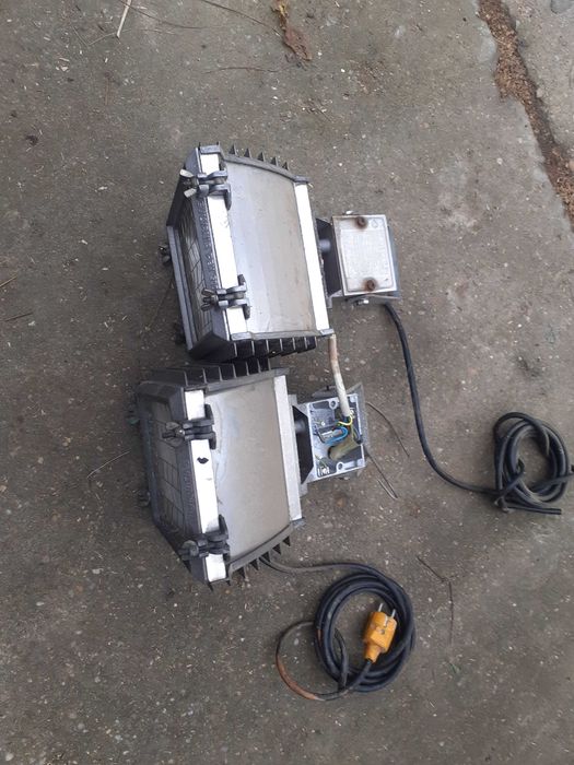 vand set proiectoare pt exterior Sylvania FEH 500