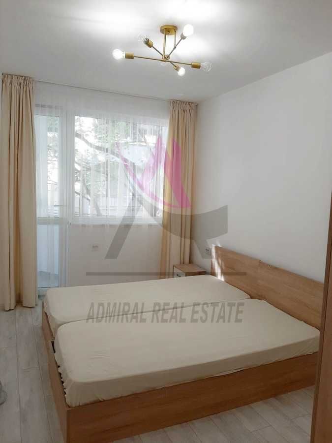 Дава се под наем Тристаен апартамент в Варна, Център - 70 кв.м за 800 € - Снимка #2