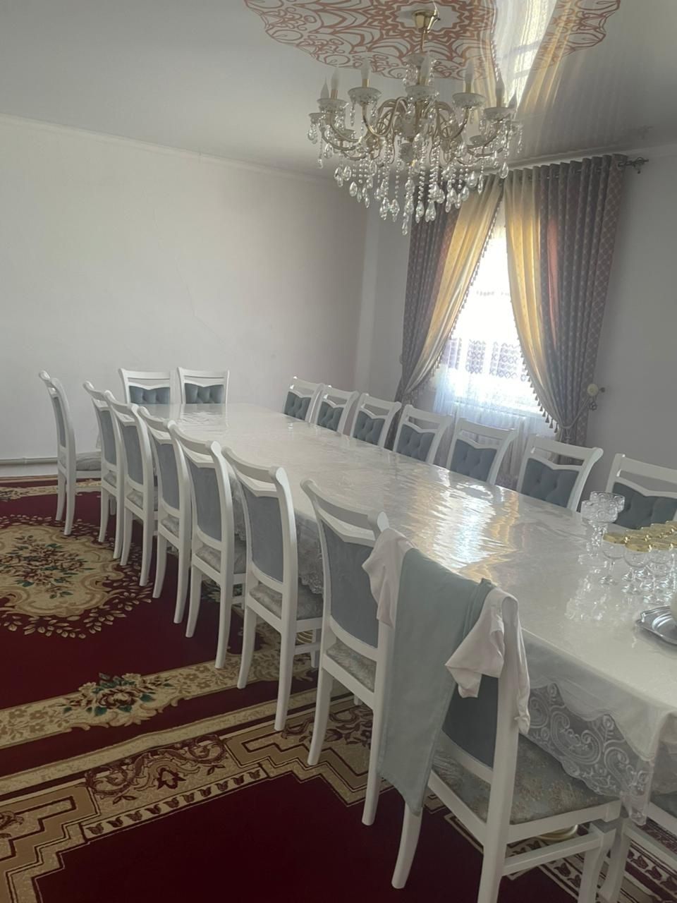 Стол стулья новые