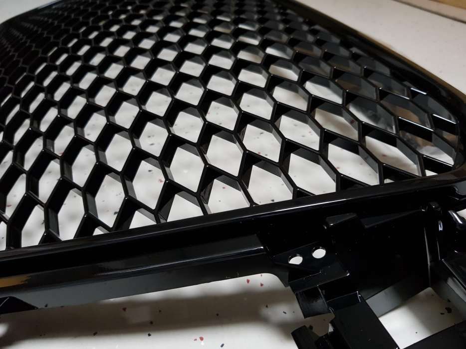 Grila RS look AUDI A4 B8.5 FACELIFT - finisaj NEGRU LUCIOS