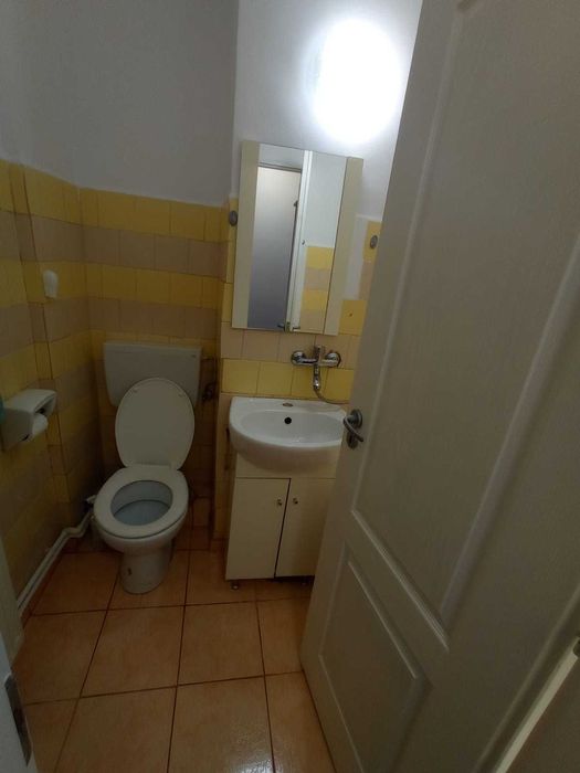 Inchiriez apartament 2 camere