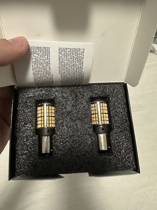 LED крушки за мигачи P21W