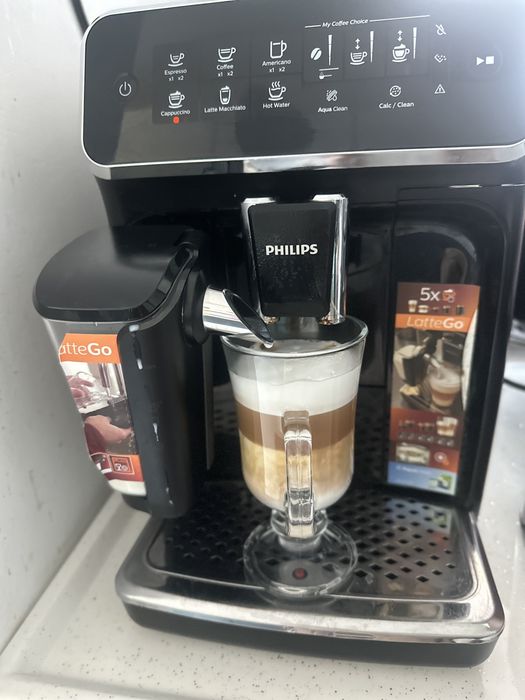 Кафеавтомат Philips LatteGo EP3241/50