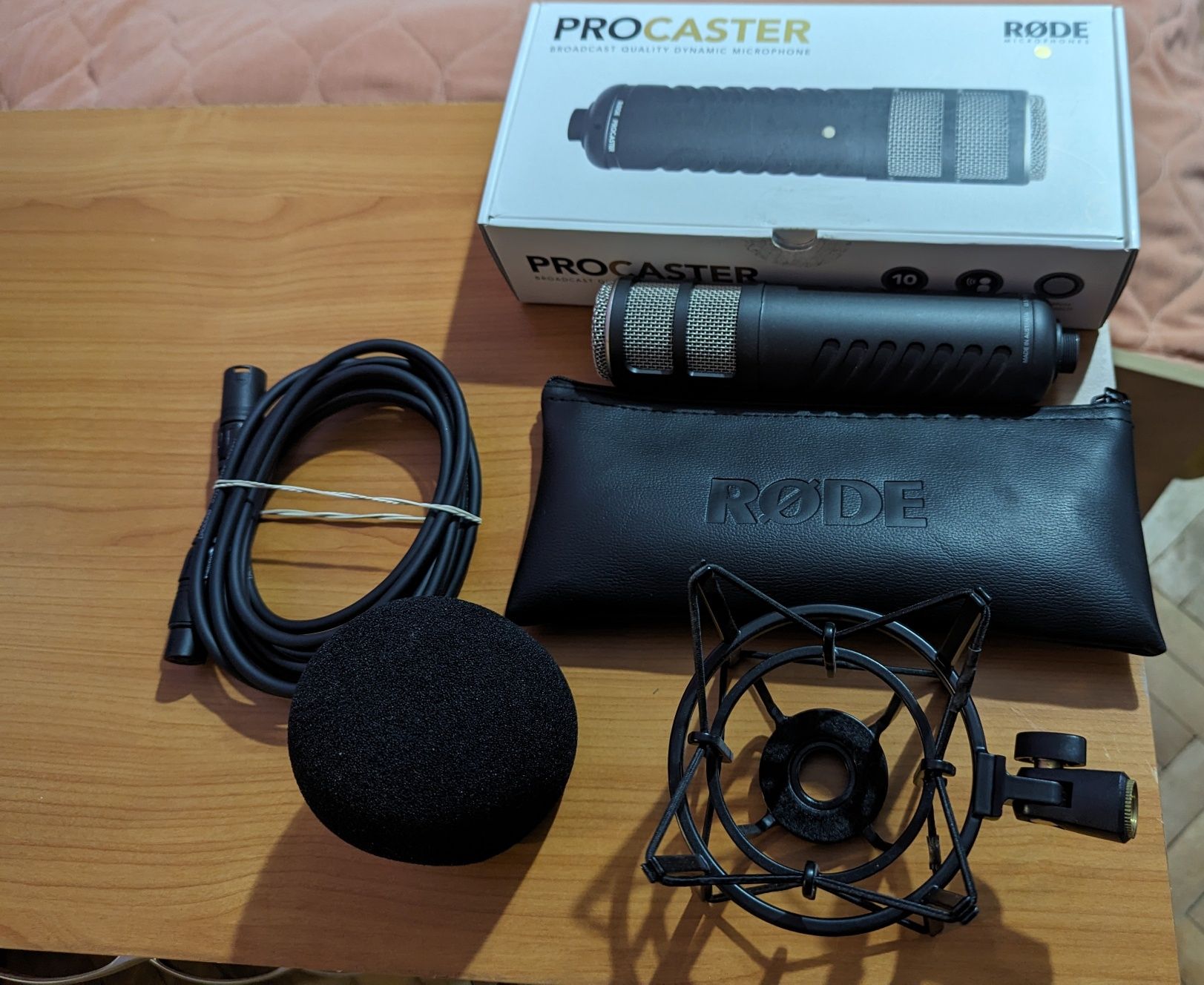 Микрофон Rode Procaster + shock mount + xlr кабел