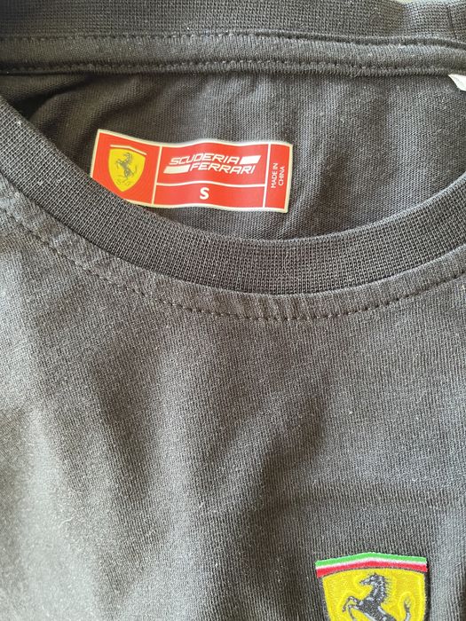 Tricou Ferrari , impecabil