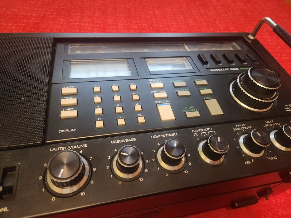 Rar - radio Grundig Satellit 600 Profesional