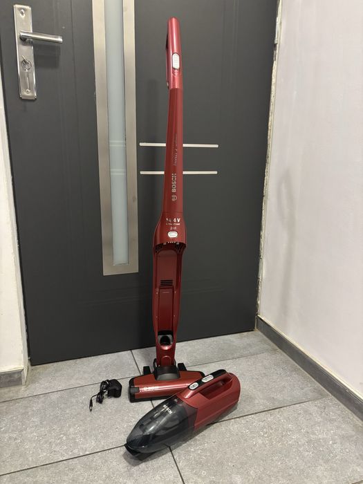Aspirator vertical BOSCH 2in1  , cu acumulator Li-ion