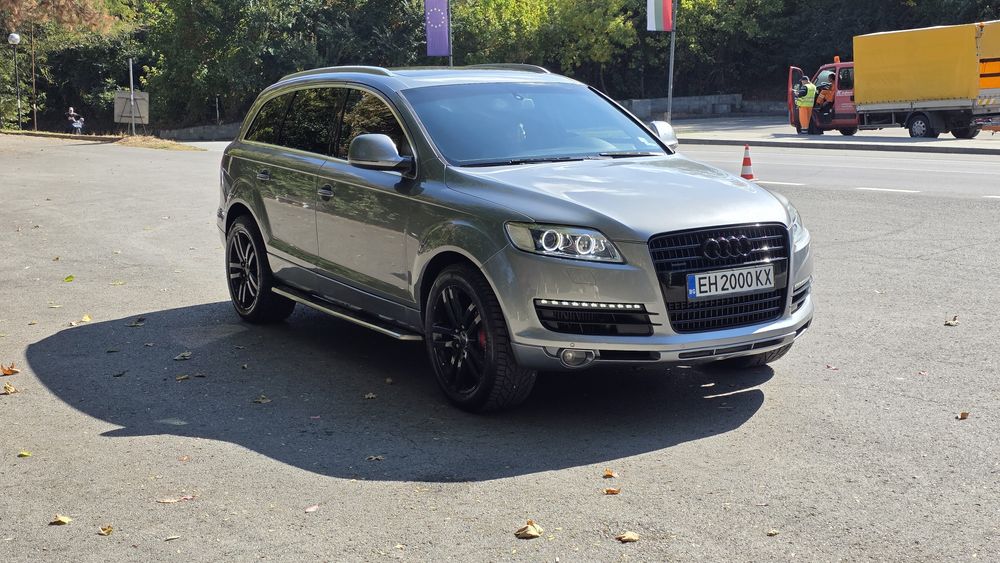AUDI Q8 quattro S-LINE 3.0