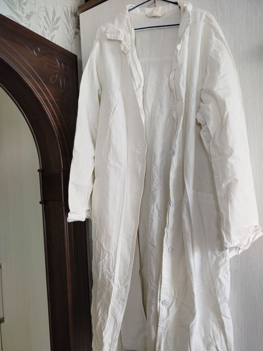 Белые халаты б/у