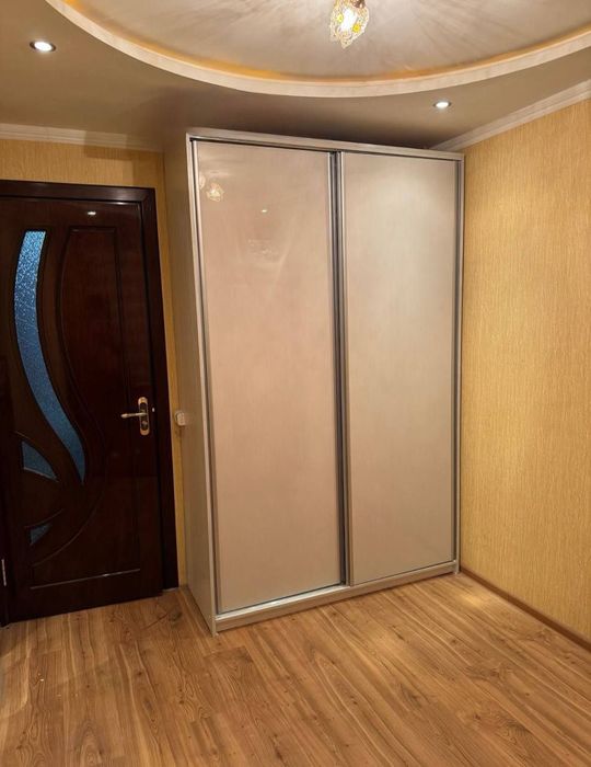 Срочно! Квартира на Шота Руставели 3/1/4 общ пл 65м с обстановкой
