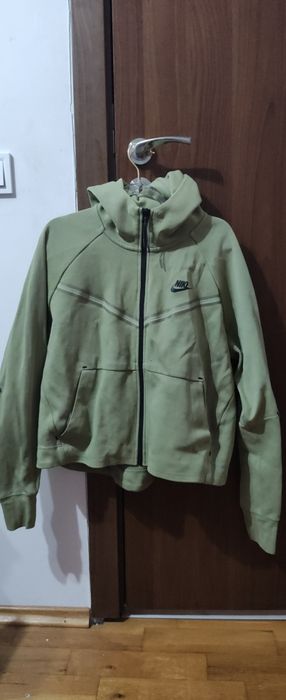 Nike Tech (Найк тек)