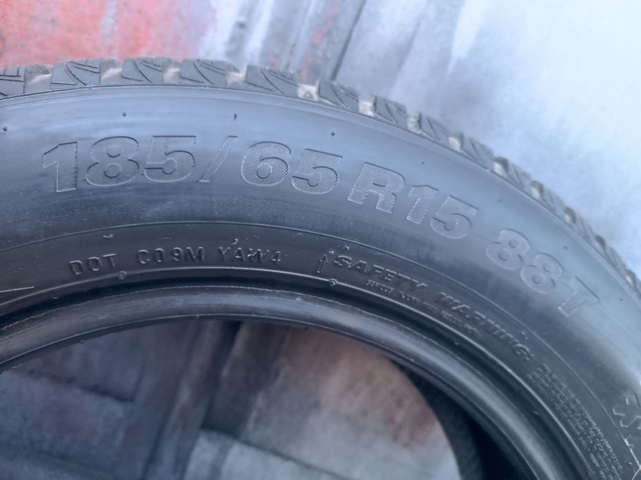 185/65/15 Kumho .