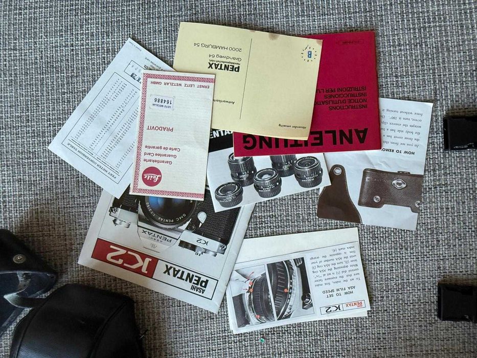 Aparat foto pe film Pentax P30 + obiectiv SMC Pentax 50mm f/1.4