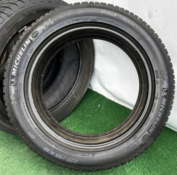 4бр 225/55r18 MICHELIN зимни