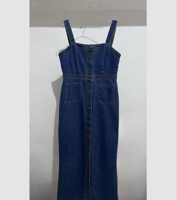 Джинсовый длинный сарафан