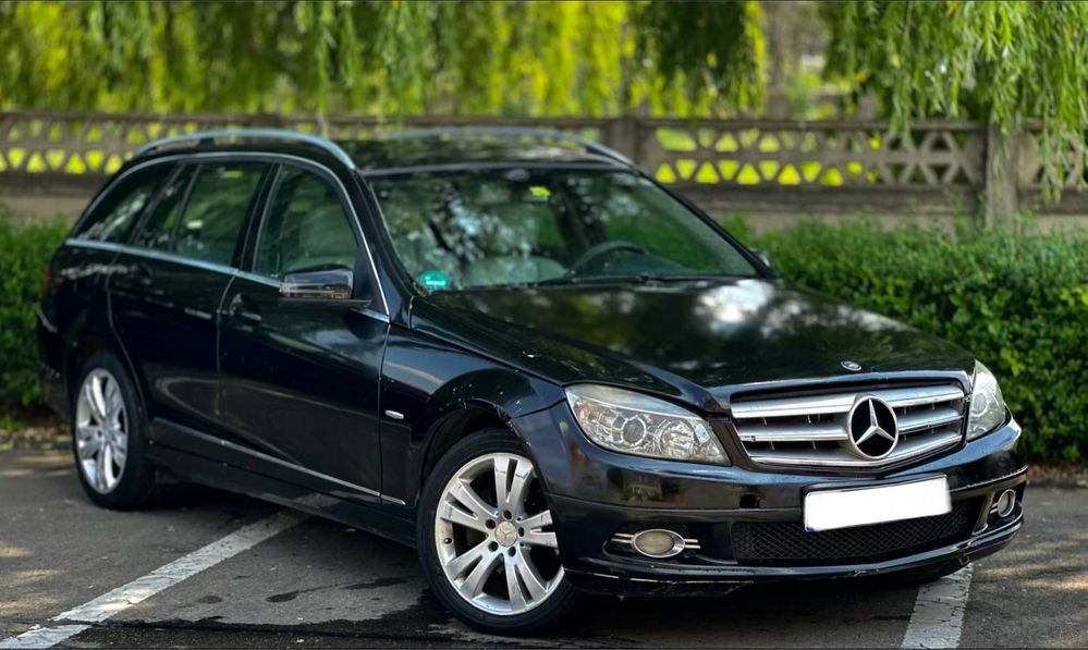 Mercedes C220 W204 - Automat - An 2009 / Recent adus din Germania