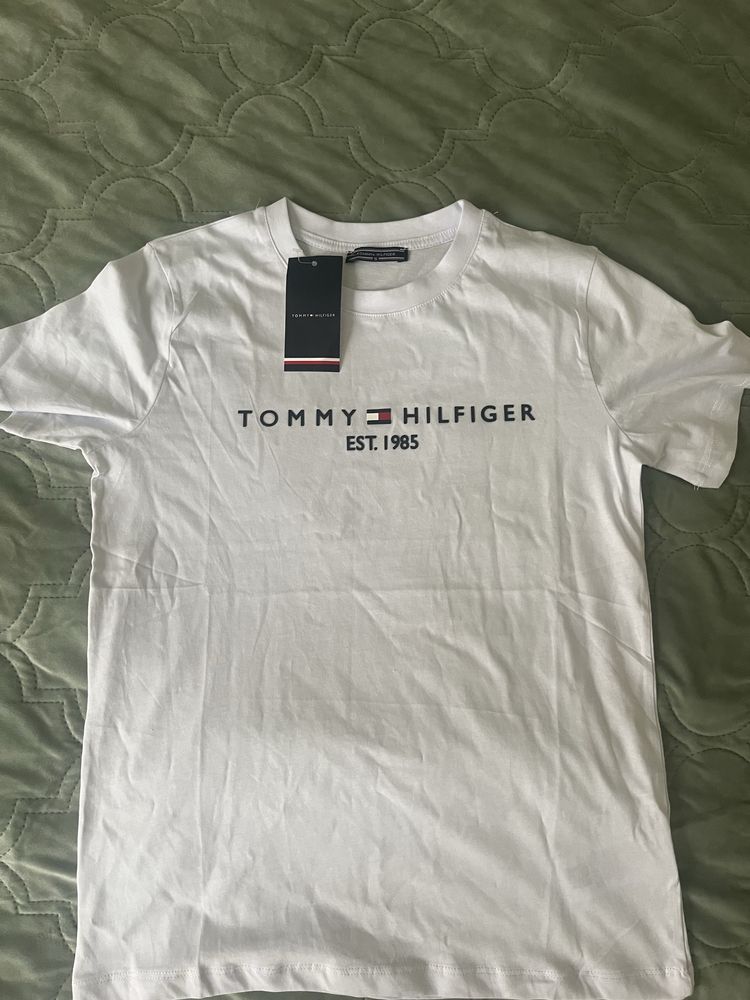 Tommy Hilfiger тениска
