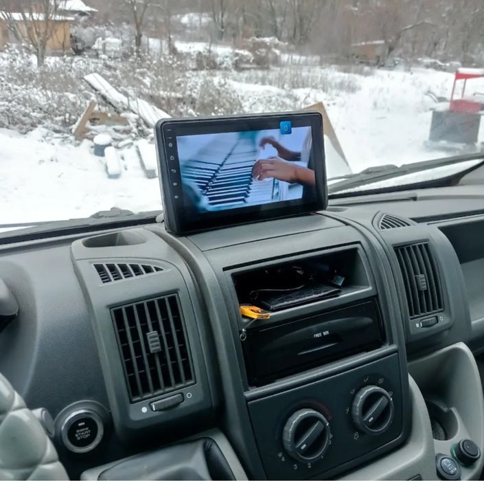 Магнитола универсал любое мошина учун на торпедо 2/32г, 4/64г янги